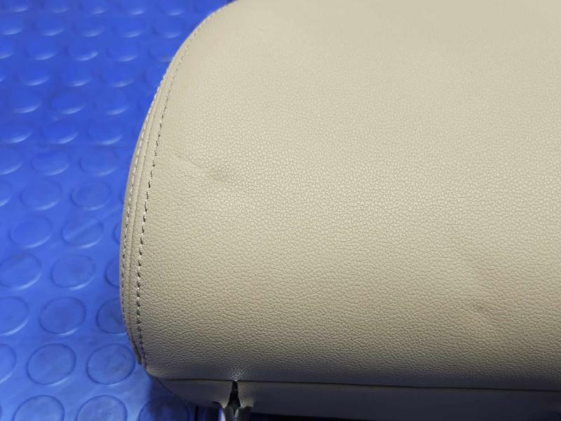 2013 Volkswagen Beetle Headrest