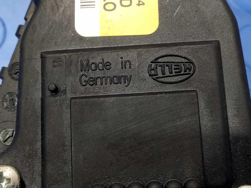 2009-2015 Audi Q7 Accelerator Pedal Assembly Genuine OEM Part 7L0723507D