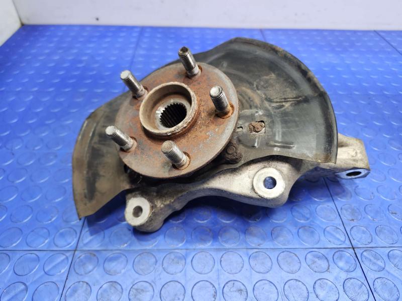 2013 Toyota Prius Spindle Knuckle Front