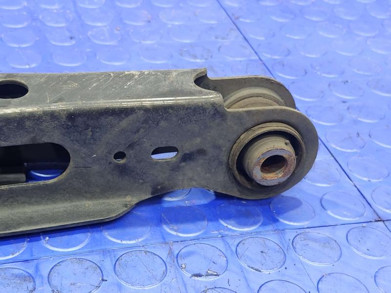 2017 Toyota Prius Lower Control Arm Rr