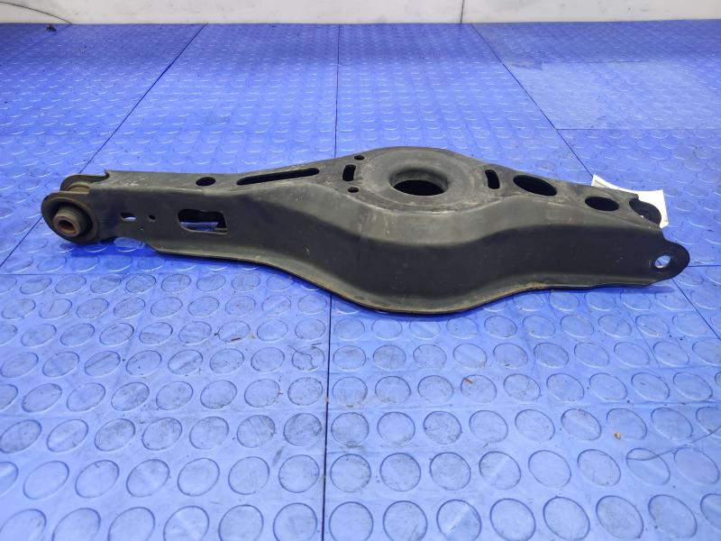 2017 Toyota Prius Lower Control Arm Rr
