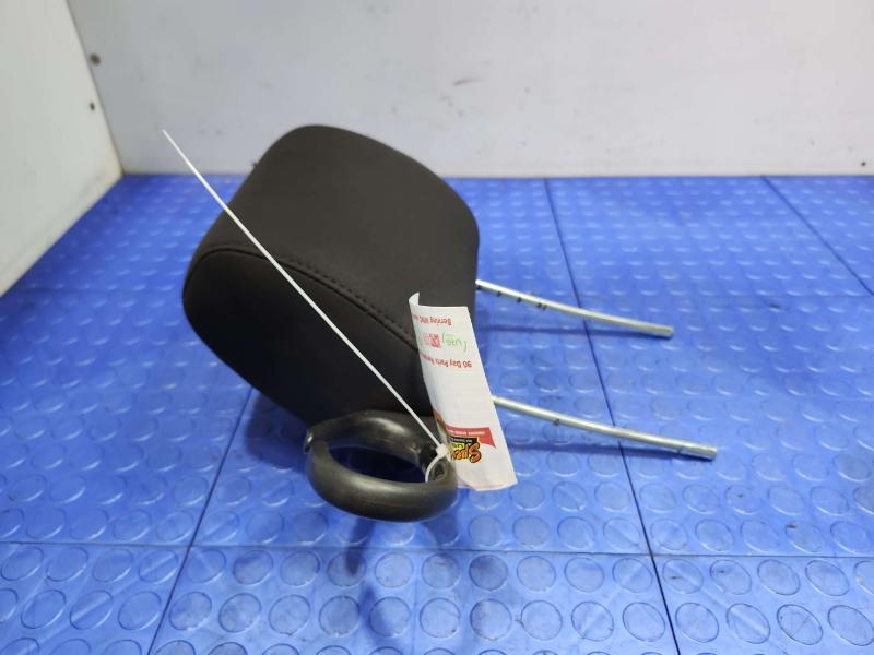 2010 Dodge Challenger Headrest