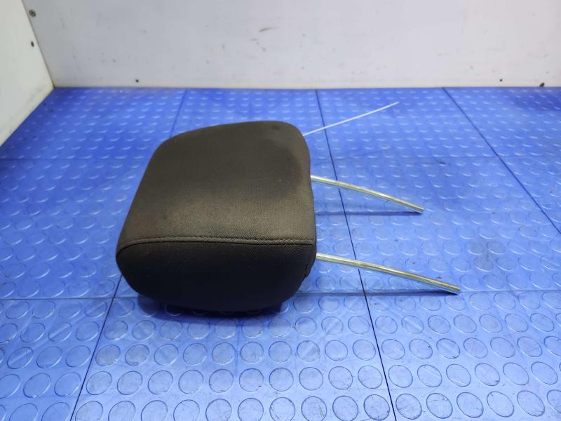 2010 Dodge Challenger Headrest