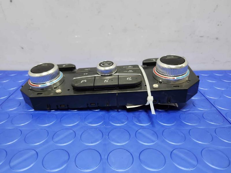 2020 GMC Sierra 1500 Heater A/C Control