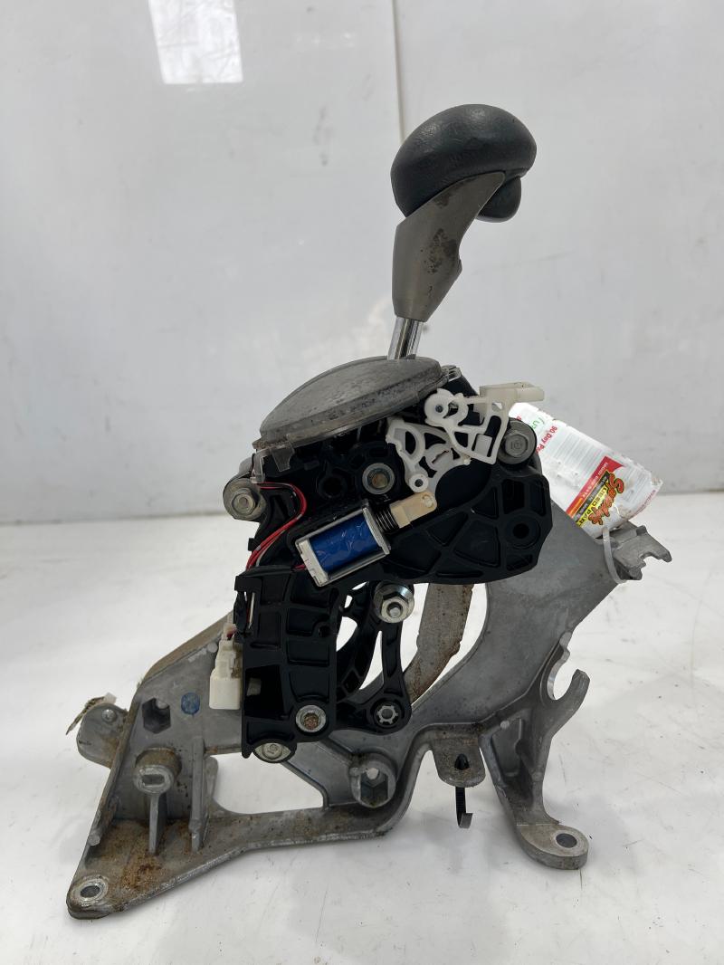 2006 - 2011 Honda Civic Automatic Gear Shifter Assembly OEM 54200SNAA82