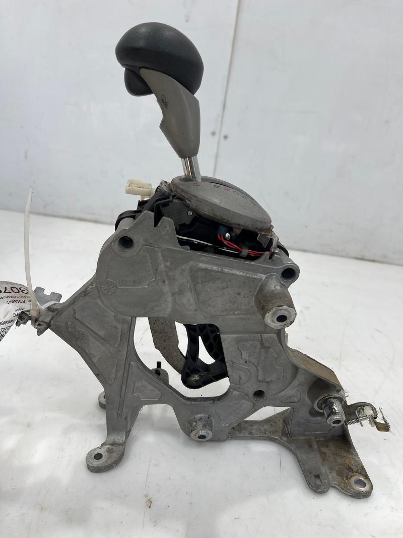 2006 - 2011 Honda Civic Automatic Gear Shifter Assembly OEM 54200SNAA82
