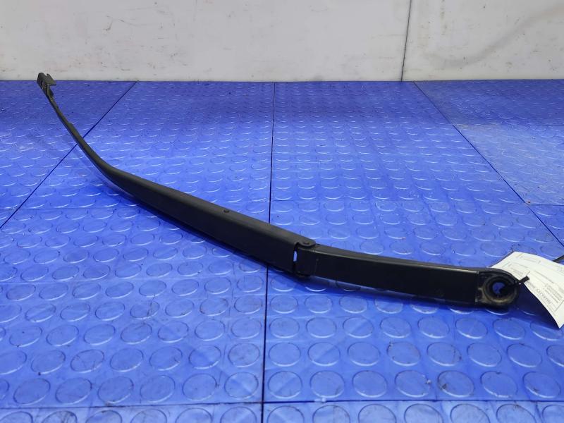 2017 Toyota Prius Wiper Arm