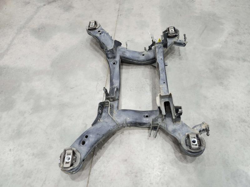 2015 Jeep Grand Cherokee Crossmember/Cradle/Undercarria