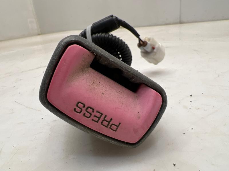 2012 Toyota Prius Front Seat Belt