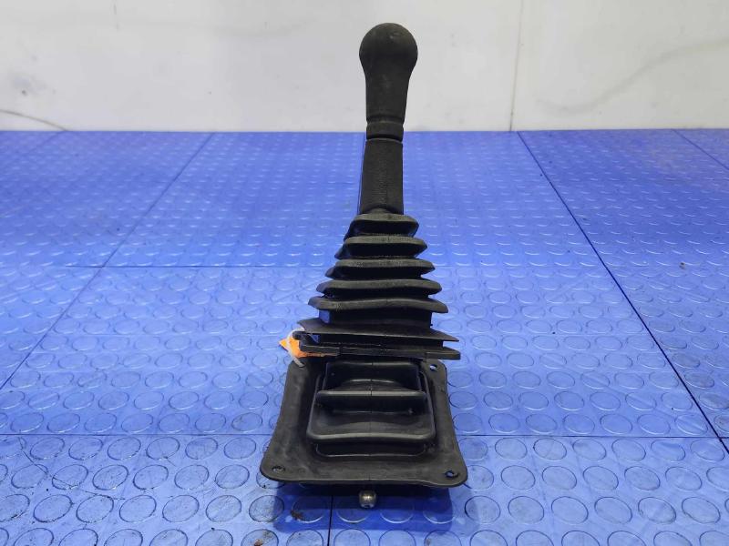 1998 Chevrolet Tracker Floor Shifter