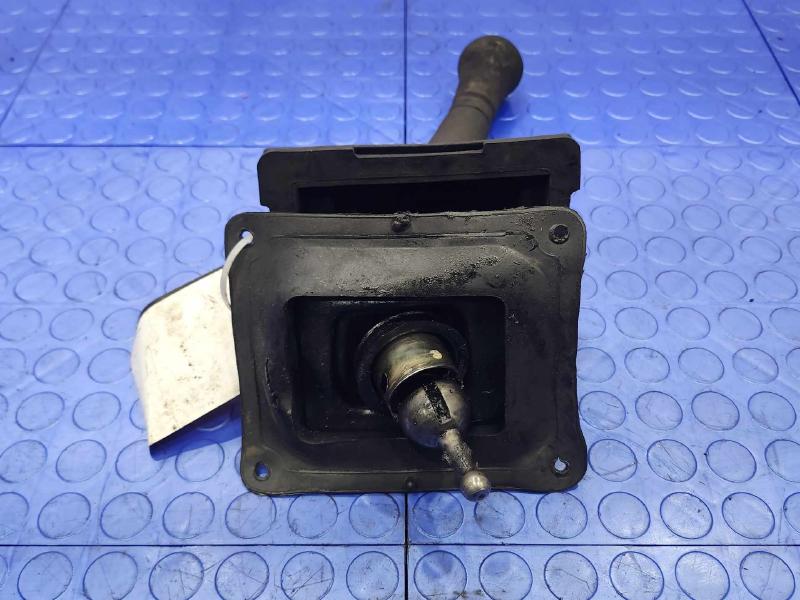 1998 Chevrolet Tracker Floor Shifter