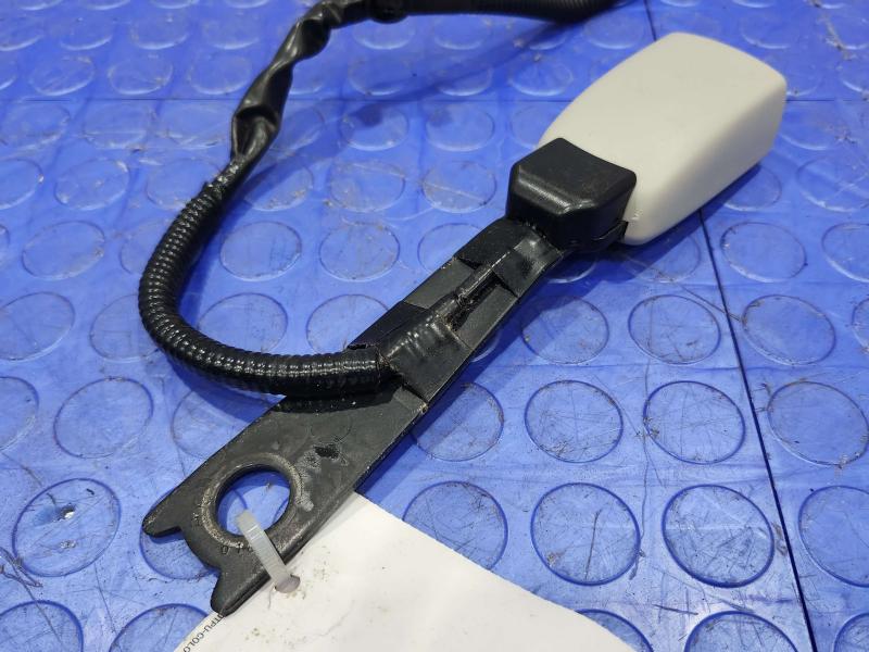 2010 Lexus RX350 RX450H Front Seat Belt