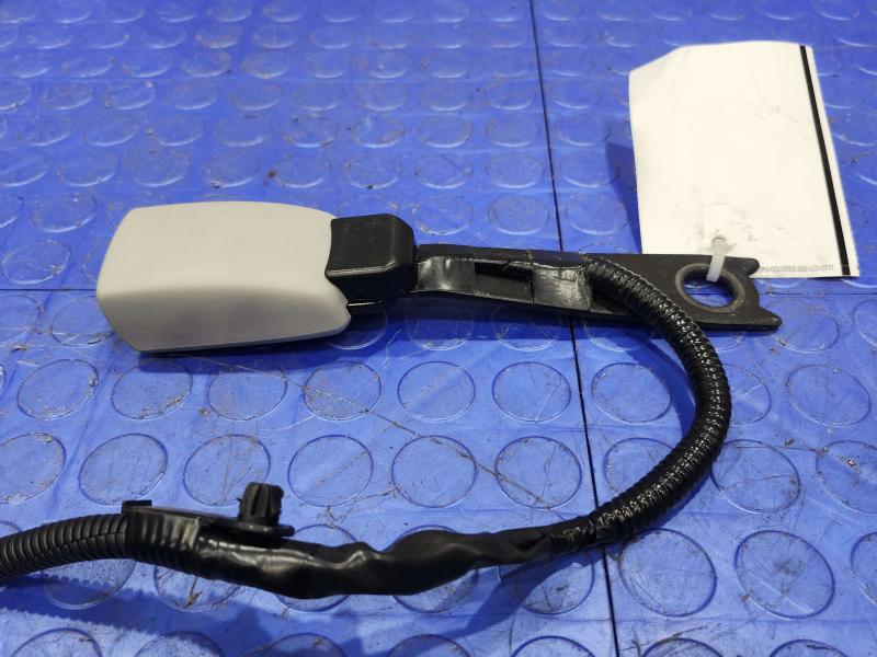 2010 Lexus RX350 RX450H Front Seat Belt