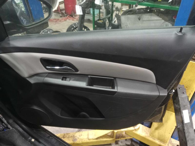 2014 Chevrolet Cruze Front Door Trim Panel