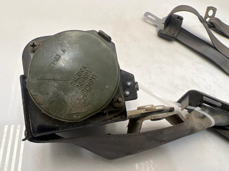 1998 Jeep Cherokee Rear Seat Belt