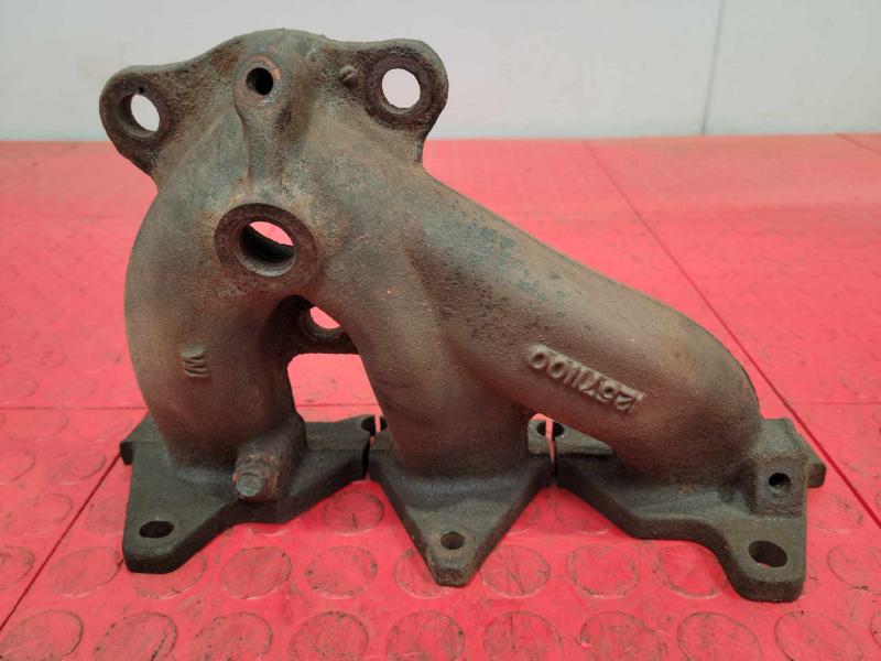2008 Saturn Vue Exhaust Manifold
