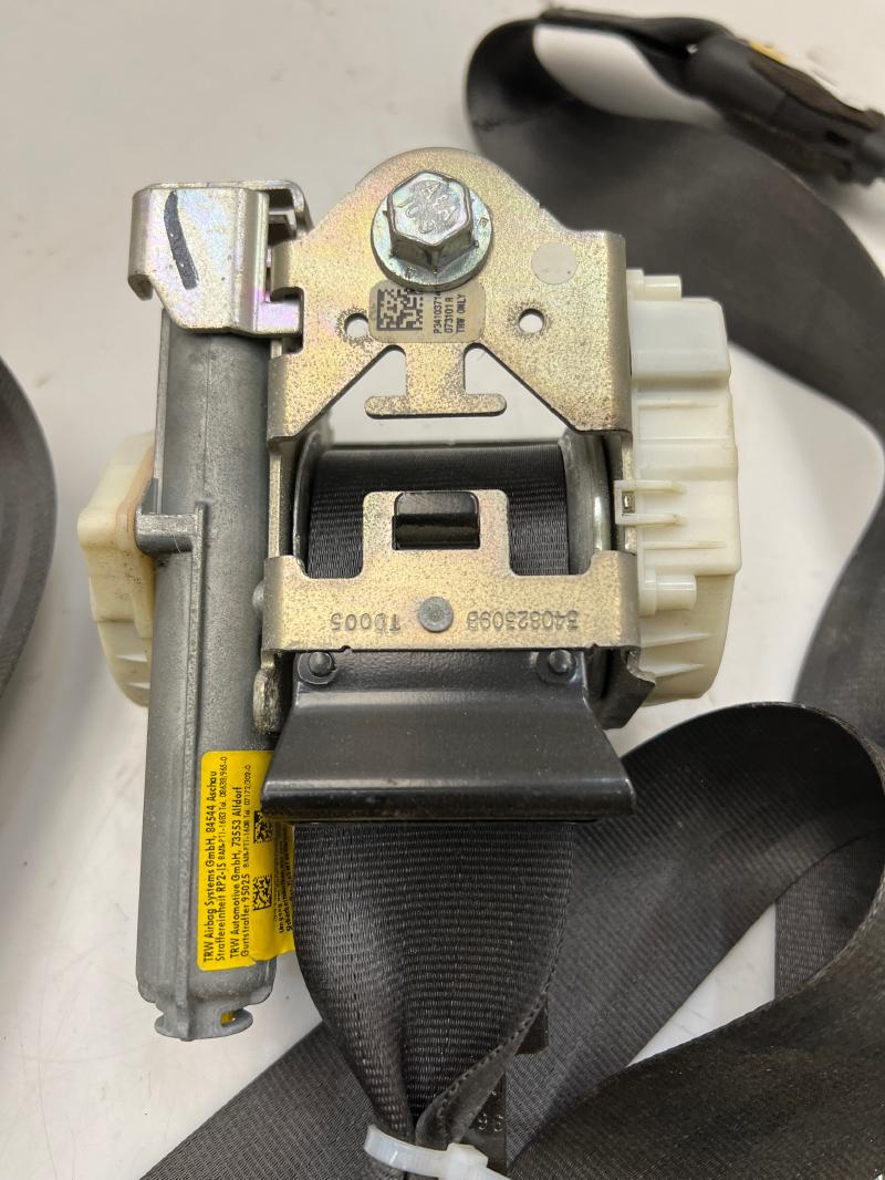 2011 Hyundai Sonata Front Seat Belt