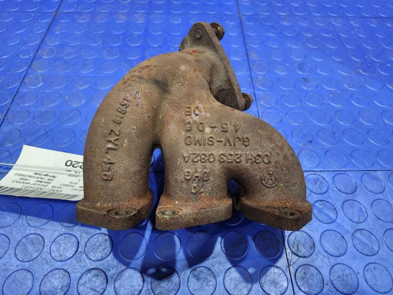 2018 Volkswagen Passat Exhaust Manifold