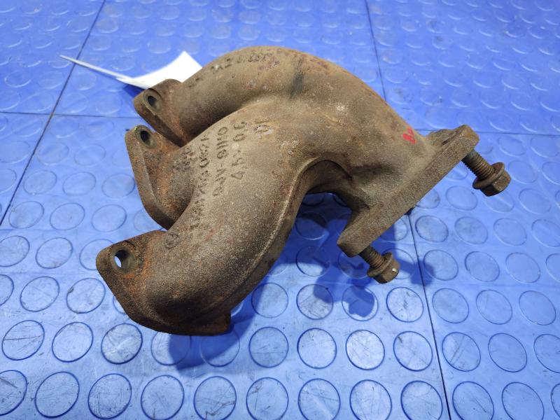 2018 Volkswagen Passat Exhaust Manifold
