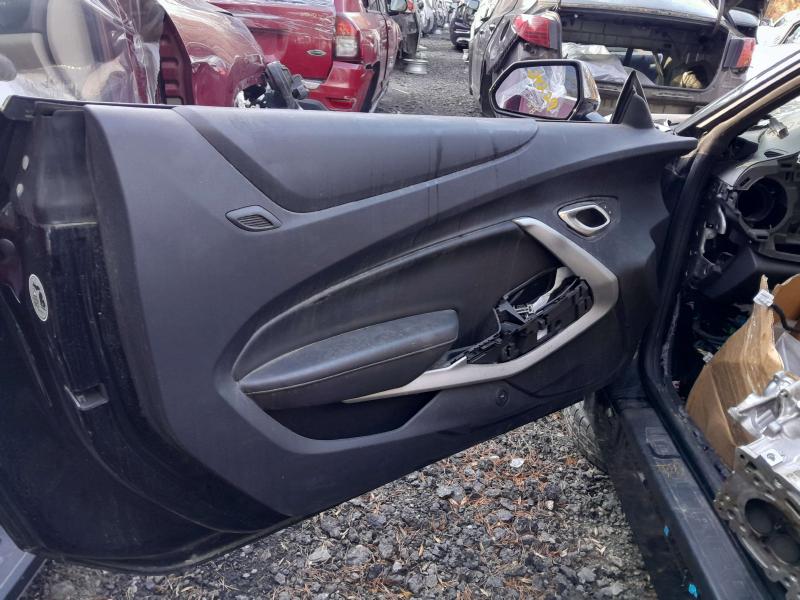 2017 Chevrolet Camaro Front Door Trim Panel