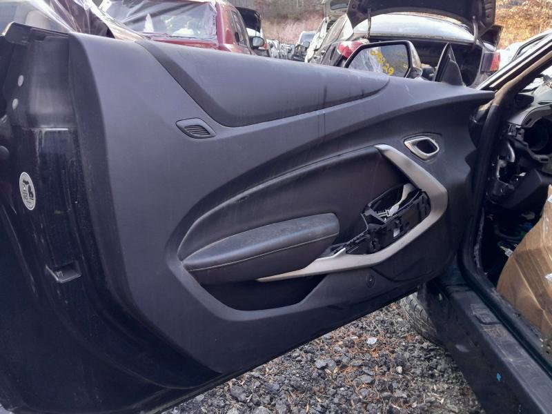 2017 Chevrolet Camaro Front Door Trim Panel
