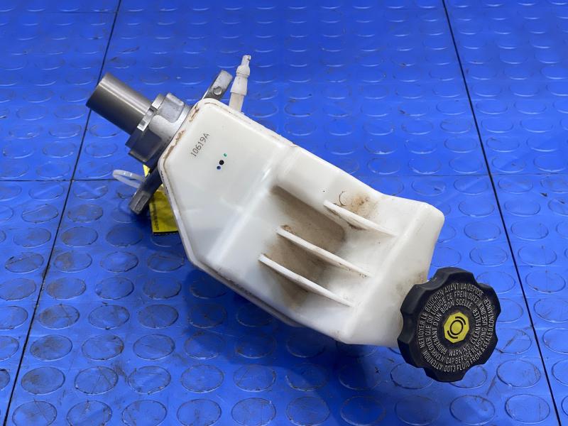 2018-2022 GMC Terrain Brake Master Cylinder Assembly Genuine OEM 84104229