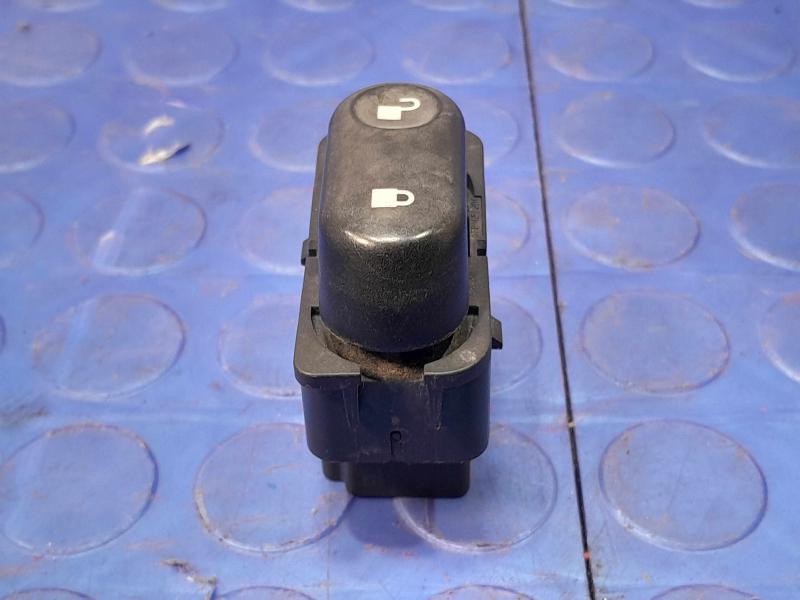 2005 Ford Explorer Door Switch Front