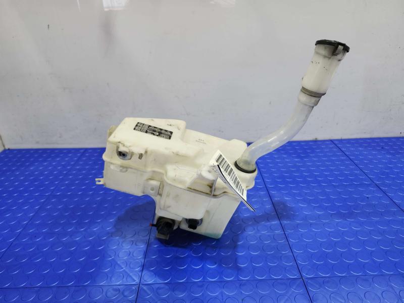2008 Lexus LS 460 Washer Bottle