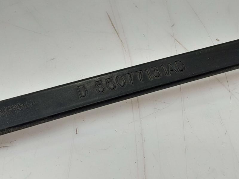 2005 Dodge Ram 1500 Wiper Arm