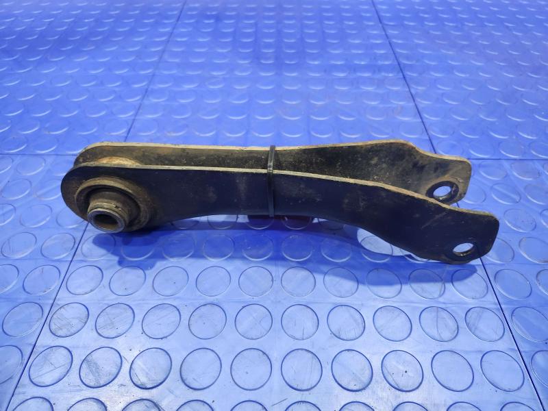 2017 Chrysler 200 Lower Control Arm Rr