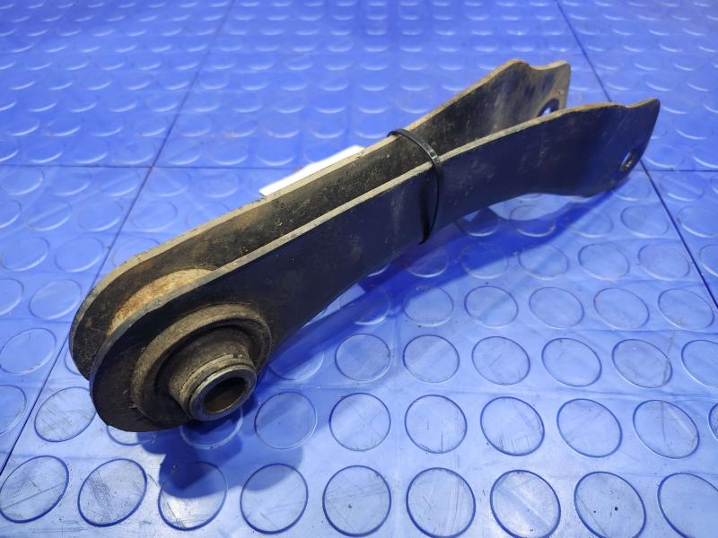 2017 Chrysler 200 Lower Control Arm Rr