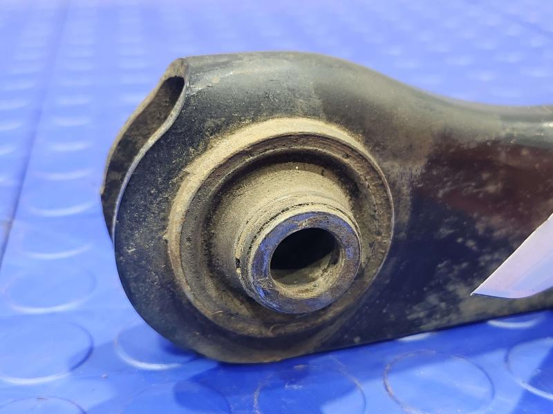 2017 Chrysler 200 Lower Control Arm Rr