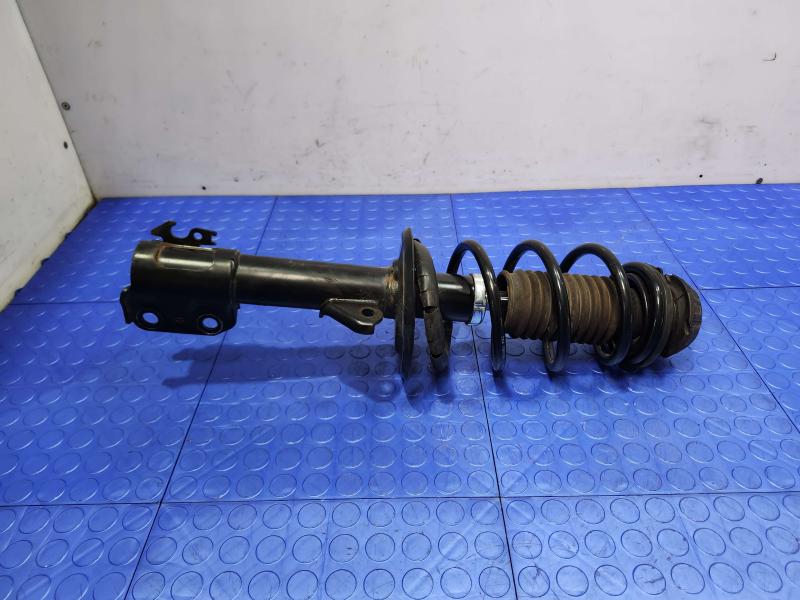 2015 Toyota Prius Strut Assembly