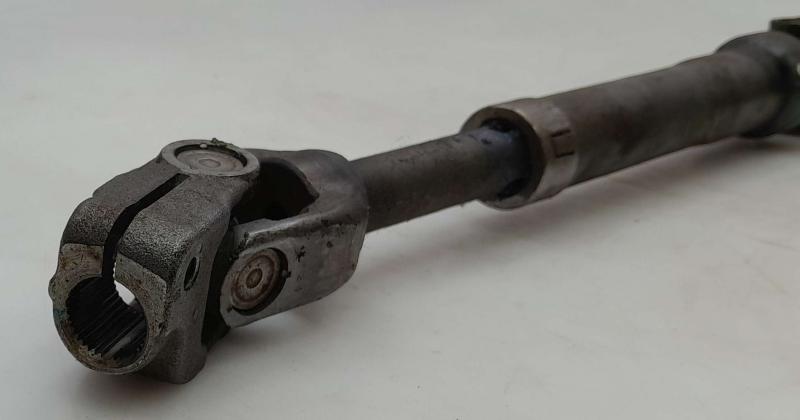 2012 - 2017 Toyota Prius V 1.8L Intermediate Steering Shaft Assembly OEM 4526012761