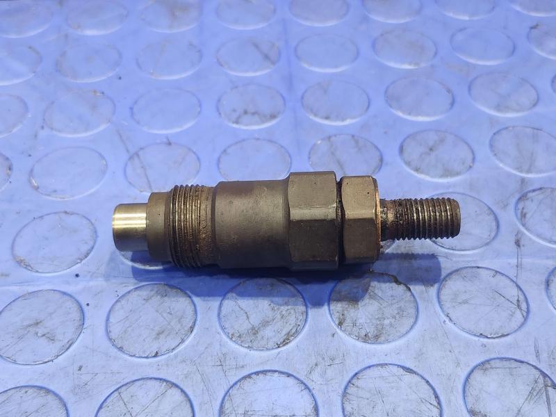 1988-1993 Isuzu NPR 3.9L Diesel OEM Fuel Injector Genuine Factory Original Part