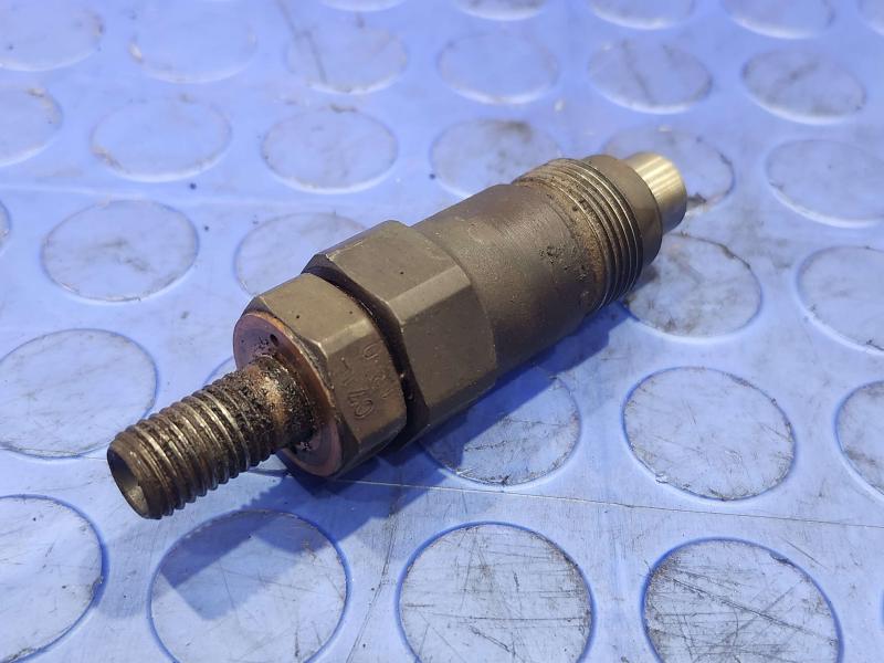 1988-1993 Isuzu NPR 3.9L Diesel OEM Fuel Injector Genuine Factory Original Part