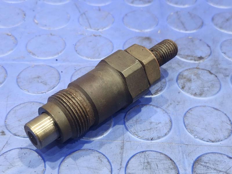 1988-1993 Isuzu NPR 3.9L Diesel OEM Fuel Injector Genuine Factory Original Part