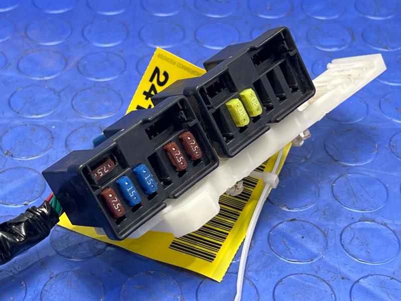 2006 Mazda Miata Cabin Fuse Box
