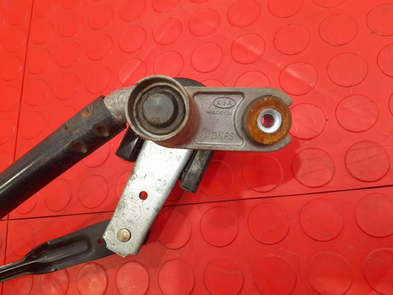 2010-2013 Kia Forte Windshield Wiper Linkage Transmission OEM Part 981201M000