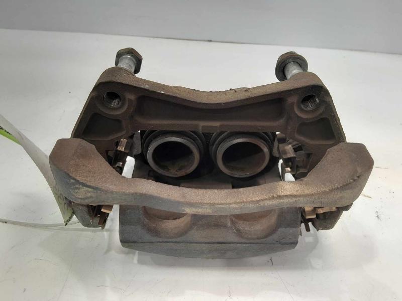 2015 Nissan Pathfinder Caliper