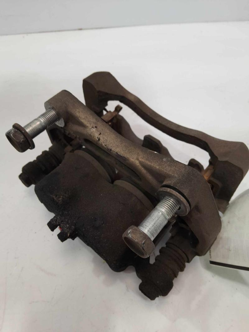 2015 Nissan Pathfinder Caliper