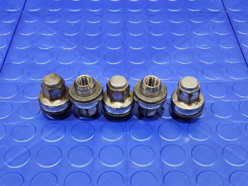 2008 Lexus LS 460 Lug Nuts