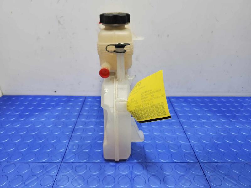 2014-2019 Cadillac CTS Radiator Engine Coolant Overflow Reservoir OEM 22948113