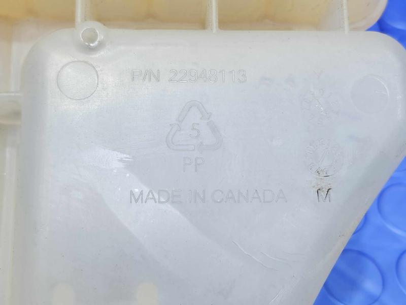 2014-2019 Cadillac CTS Radiator Engine Coolant Overflow Reservoir OEM 22948113