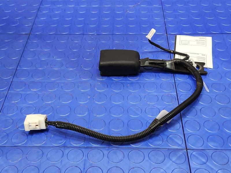 2015 Toyota Prius Front Seat Belt