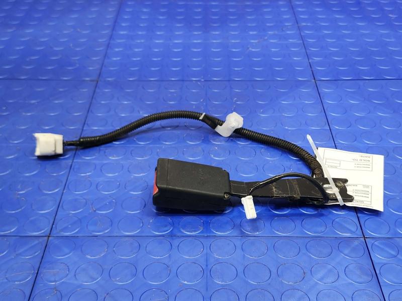 2015 Toyota Prius Front Seat Belt