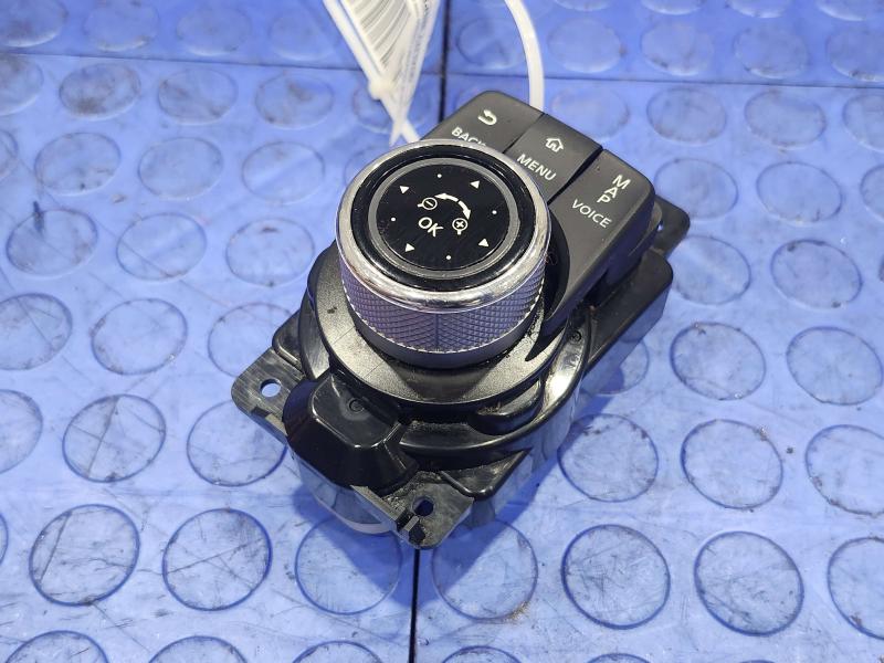 2018 Nissan Maxima Audio & Visual Equip.(Radio)