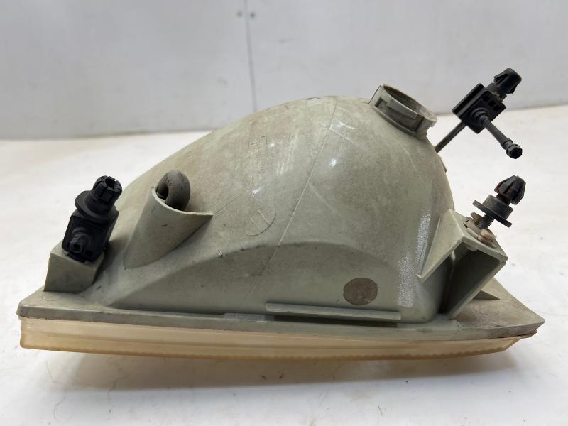 1999 Ford F-250 Super Duty Headlamp Assembly