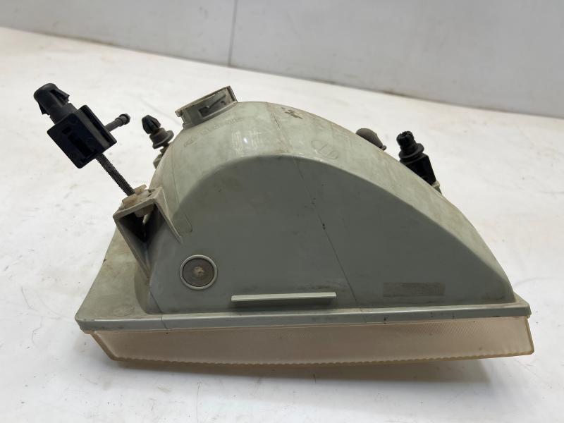 1999 Ford F-250 Super Duty Headlamp Assembly