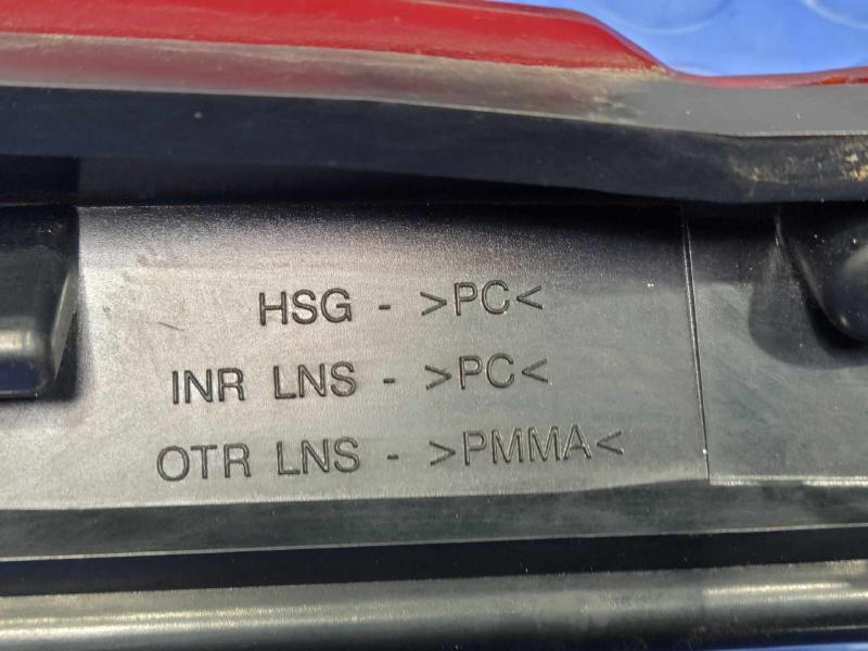 2007 Chevrolet Avalanche 1500 3Rd Brake Light Avoidance Lamp
